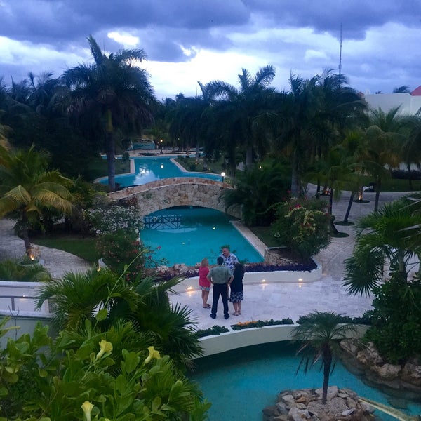 Das Foto wurde bei El Dorado Royale Spa Resort Riviera Maya von Jessie B. am 2/9/2016 aufgenommen