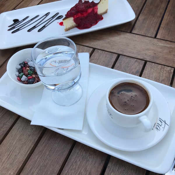 10/18/2017 tarihinde Sedat A.ziyaretçi tarafından Tria Restaurant Cafe'de çekilen fotoğraf