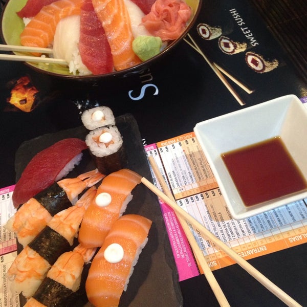 Photo prise au Sushi Store Express par Alice P. le5/17/2014