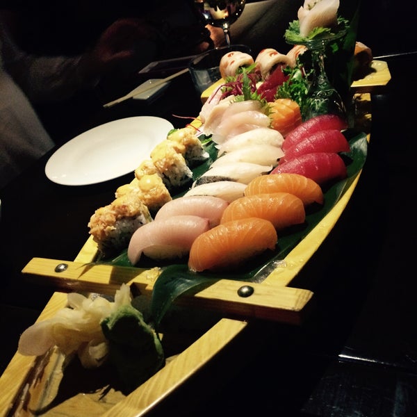 1/30/2016에 Ines R.님이 Pink Sumo Sushi &amp; Sake Café에서 찍은 사진
