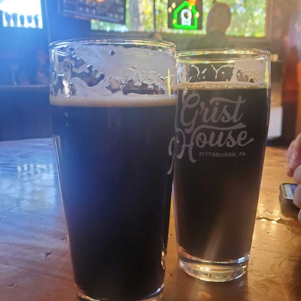 Photo taken at Grist House Craft Brewery by Kim P. on 10/22/2022