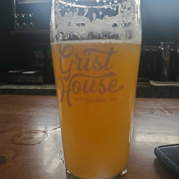 Photo taken at Grist House Craft Brewery by Kim P. on 2/4/2023