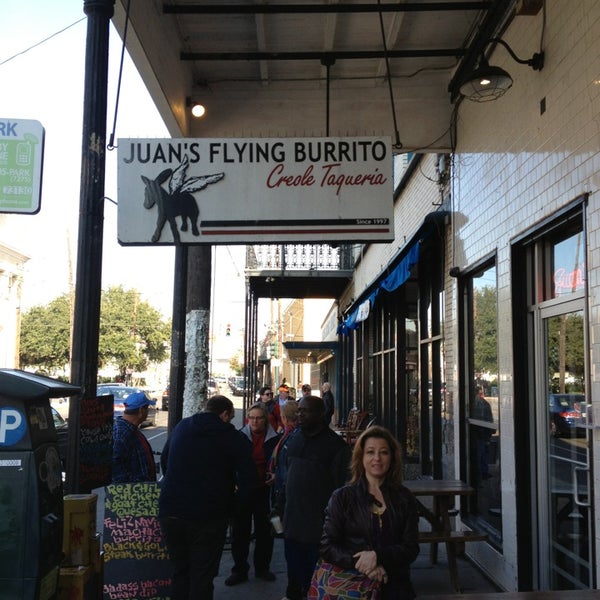 Foto tirada no(a) Juan&#39;s Flying Burrito por Johnny S. em 12/27/2012