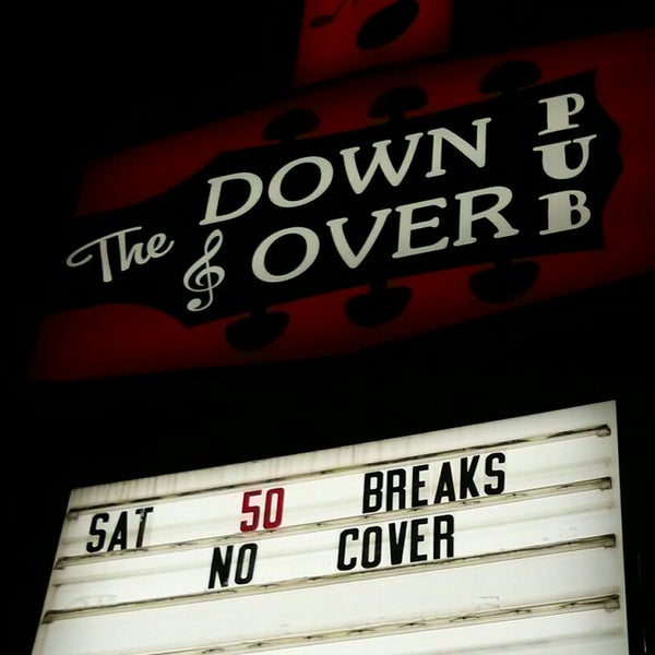 Foto diambil di The Down &amp; Over Pub oleh Matt S. pada 12/14/2013