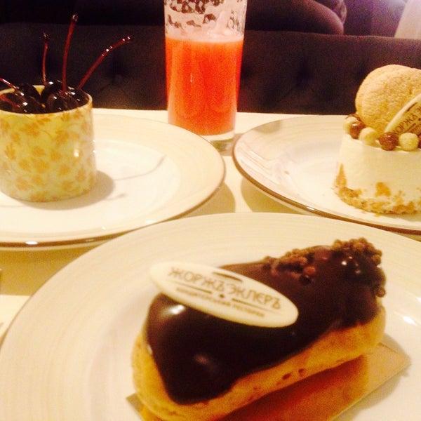 Photo taken at Georges Eclair by Инна Д. on 12/13/2014