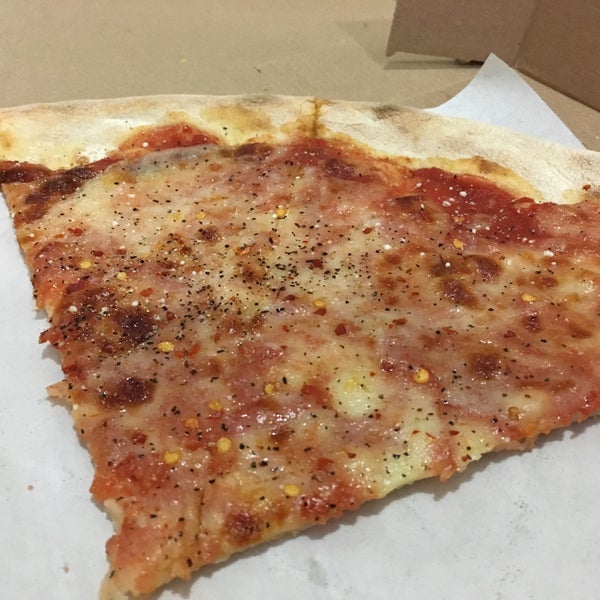 Photo prise au Patsy&#39;s Pizza - East Harlem par Sergey M. le2/4/2018