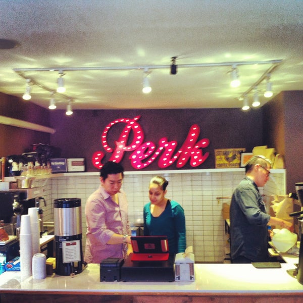 รูปภาพถ่ายที่ Perk Kafe โดย Caleb A. เมื่อ 4/15/2013
