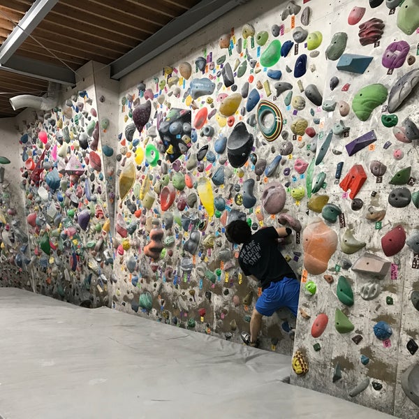 T walls. Concrete barriers block. T-wall. 1. Matty t wall transpacific blues, vol.