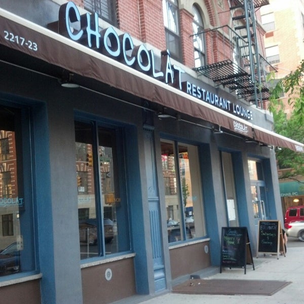 5/22/2013 tarihinde Melody d.ziyaretçi tarafından Chocolat Restaurant &amp; Bar'de çekilen fotoğraf