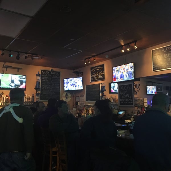 Great bar with a huge variety of beer on tap. They have a ton of TVs that always have the best games on. I love coming here for my favorite sporting events.