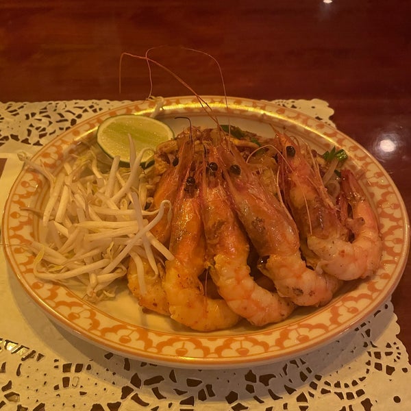 Photo taken at Thai Diner by Ida G. on 6/20/2022