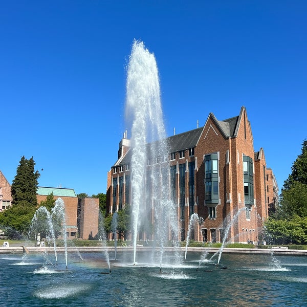 UW Drumheller Fountain University District 11 tips from 1427 visitors