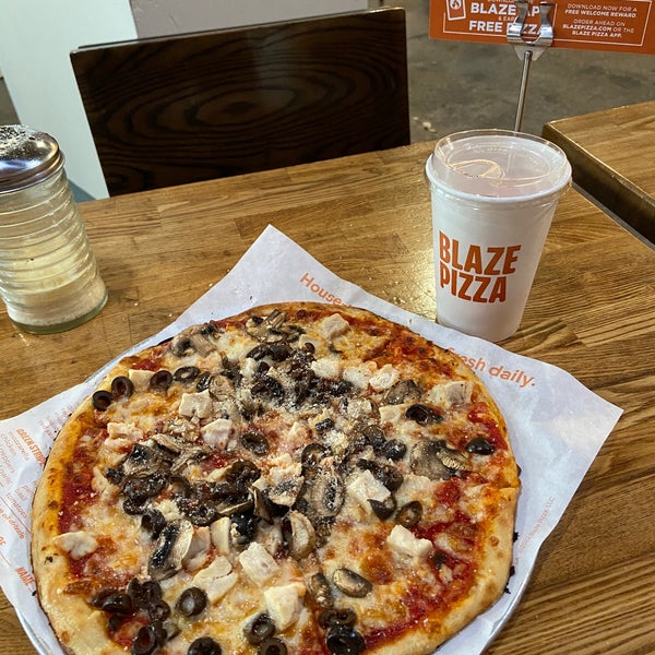 Blaze Pizza Pizzeria in Stonestown