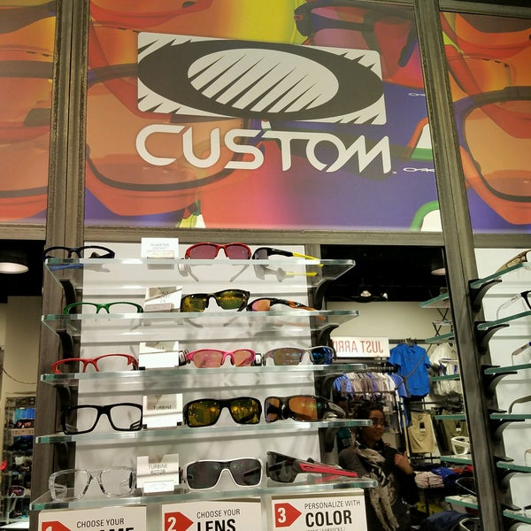 Oakley Vault - Retail in Camarillo