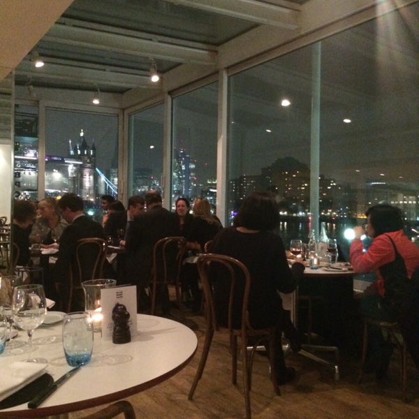 Lovely view, very romantic dinner, nice seafood, very attentive service. It deserves a visit.