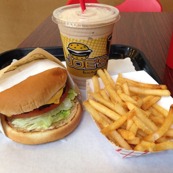 Photo taken at Joe&#39;s Burgers by René S. on 3/29/2014