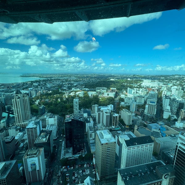 Foto diambil di Sky Tower oleh Jason B. pada 4/23/2024