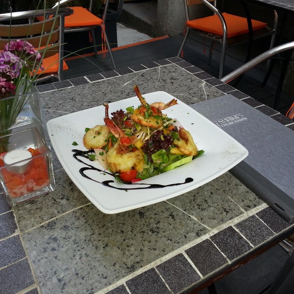 5/11/2014 tarihinde Shrimps Bar &amp; Restaurantziyaretçi tarafından Shrimps Bar &amp; Restaurant'de çekilen fotoğraf