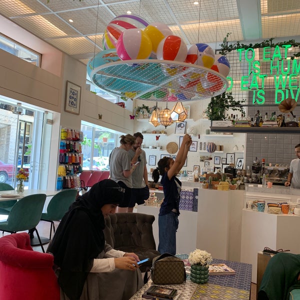 Foto diambil di Home Sweet Home Café And Store oleh Victoria Y. pada 7/21/2019