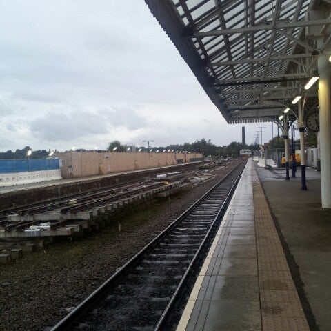 Stalybridge Railway Station (SYB) 18 tips