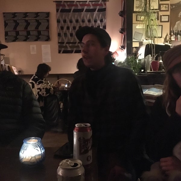 3/3/2018 tarihinde Brenton W.ziyaretçi tarafından Cafe Mustache'de çekilen fotoğraf