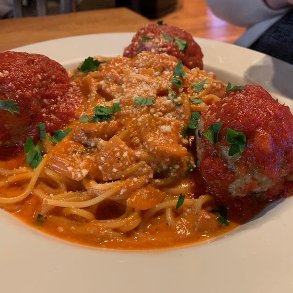 Photo taken at Vivo Ristorante Pizzeria by Kyle M. on 6/8/2019