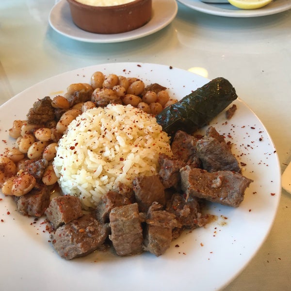 Foto scattata a Yeşil Ayder Restaurant da Emin K. il 9/22/2018