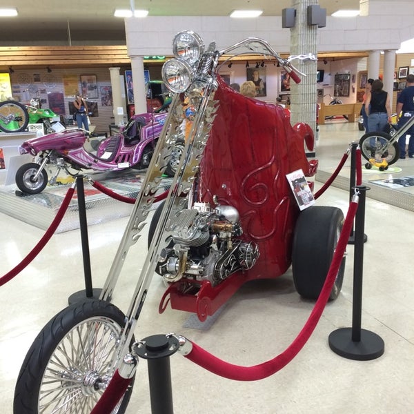 Foto tomada en Motorcyclepedia Museum  por Cheryl O. el 7/12/2014
