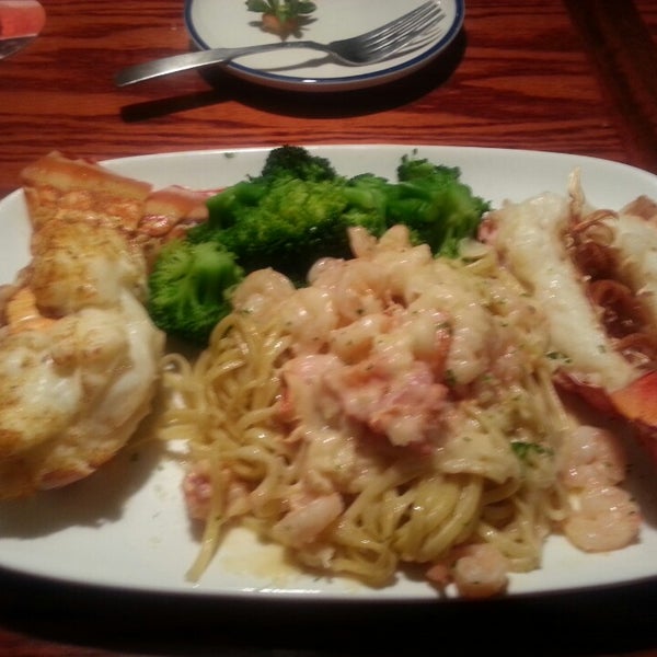 Photo taken at Red Lobster by Joe G. on 3/1/2013