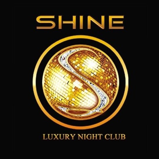 Foto tirada no(a) Shine Luxury Nightclub por Isaac S. em 1/31/2013
