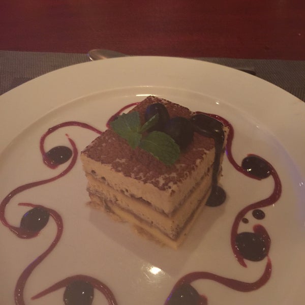 2/13/2015 tarihinde Toh F.ziyaretçi tarafından Paris Bangkok French Restaurant and Lounge'de çekilen fotoğraf