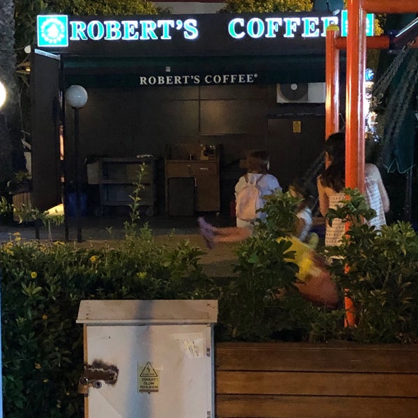 Foto diambil di Robert&#39;s Coffee oleh Burak C. pada 7/13/2019