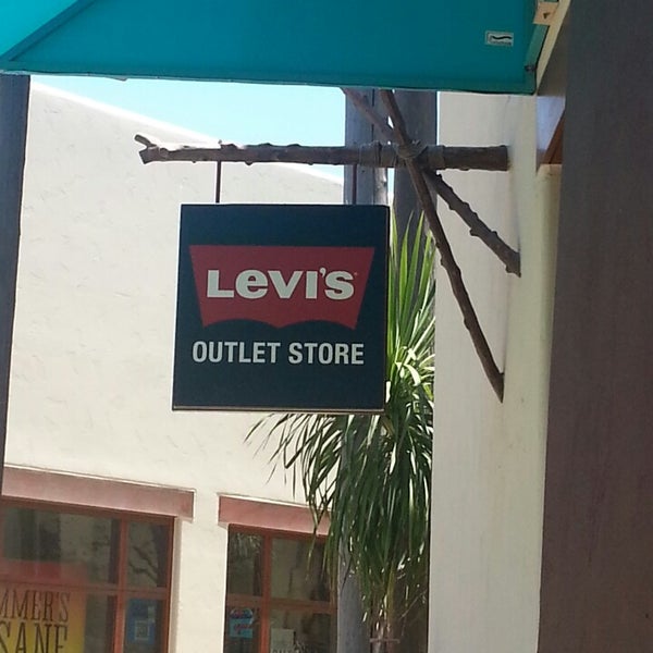 Levi's Outlet Store - 5001 Willows Rd Ste 214