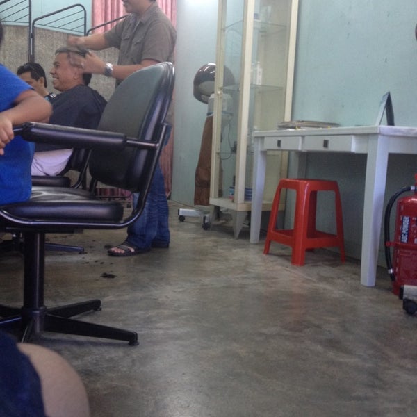 Mus Haircut Saloon - 2 tips from 57 visitors