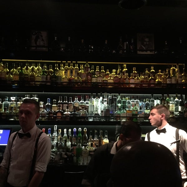 Foto scattata a GQ Bar Dubai da -/!!👀$corpion-/👀!! il 12/10/2015
