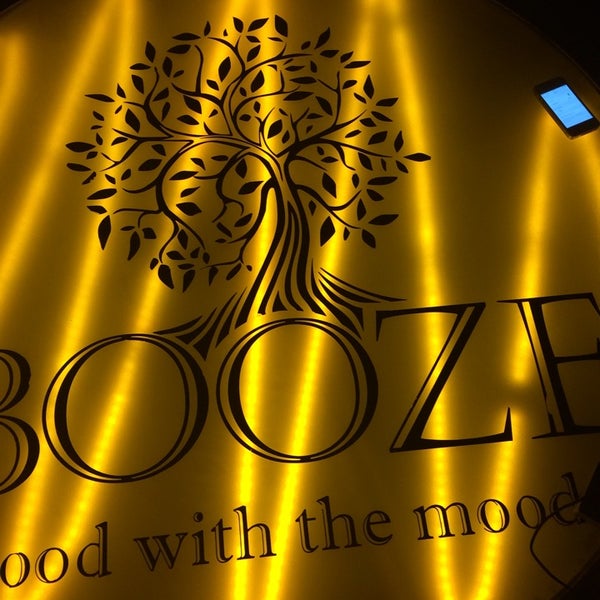Das Foto wurde bei BOOZE Food with the Mood von Çağlar A. am 10/22/2014 aufgenommen