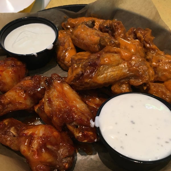 Buffalo Wild Wings Wings Joint
