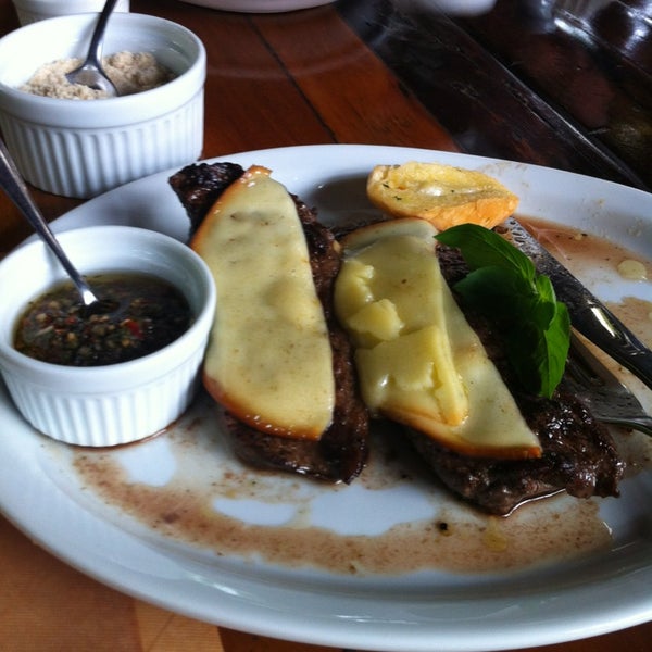 1/6/2013 tarihinde Rodrigo H.ziyaretçi tarafından Restaurante Figueira'de çekilen fotoğraf