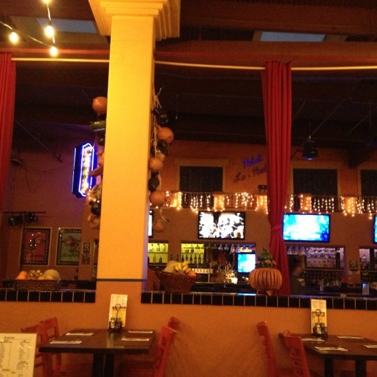 Foto diambil di Mexicali Grill oleh Yuls pada 12/17/2012