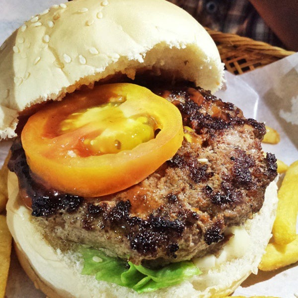 10/25/2014にAlex N.がStuff Over Burger Cafeで撮った写真