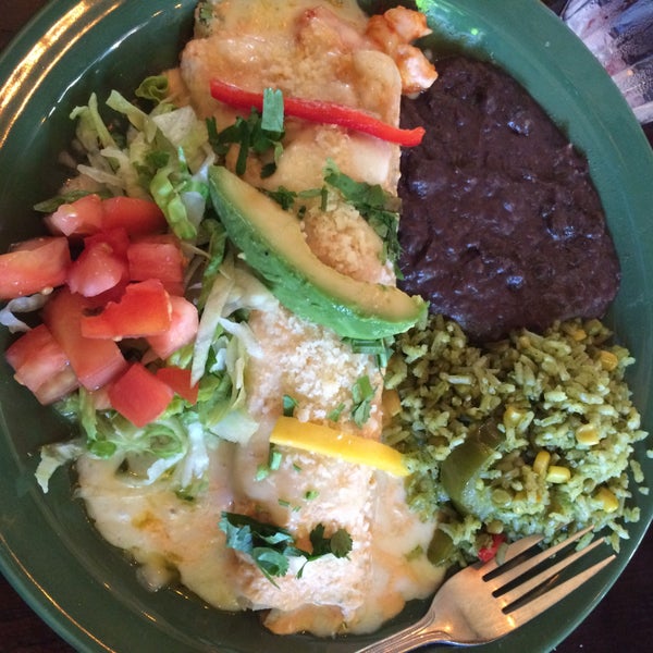 Photo taken at El Tiempo Cantina by Letty on 5/30/2015