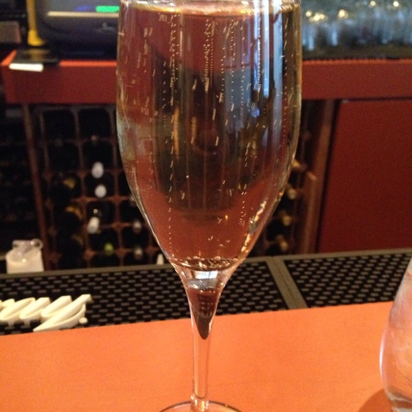 1/17/2014にSuzzette M.がLa Tour Restaurant &amp; Barで撮った写真