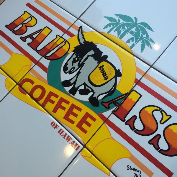 Foto tirada no(a) Bad Ass Coffee of Hawaii por Lucy P. em 4/13/2015