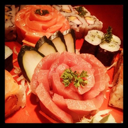 Foto tirada no(a) Bentô Sushi Lounge por Bentô Sushi Lounge em 5/13/2014