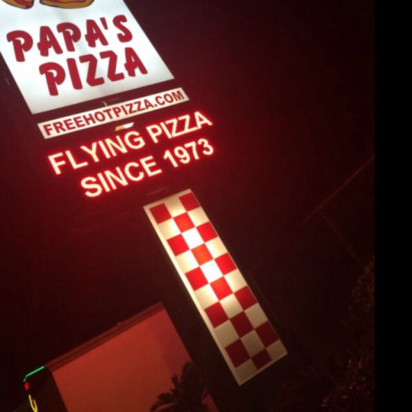 Снимок сделан в Papas pizza пользователем Papas pizza F. 5/18/2014