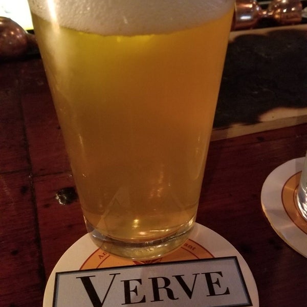 Foto diambil di Verve Restaurant oleh MaskedSanity pada 8/17/2019