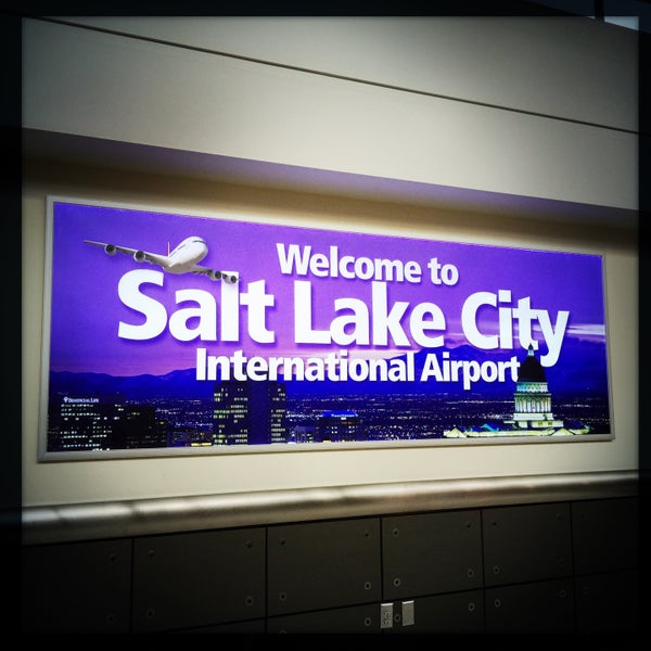 Das Foto wurde bei Salt Lake City International Airport (SLC) von Pandora K. am 4/26/2015 aufgenommen