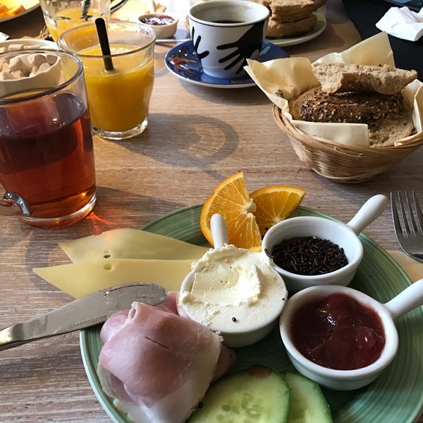 3/9/2017 tarihinde Ekin K.ziyaretçi tarafından Bagels &amp; Beans'de çekilen fotoğraf