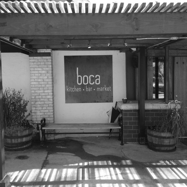 Foto diambil di Boca Kitchen Bar &amp; Market oleh Khalid H. pada 8/31/2013