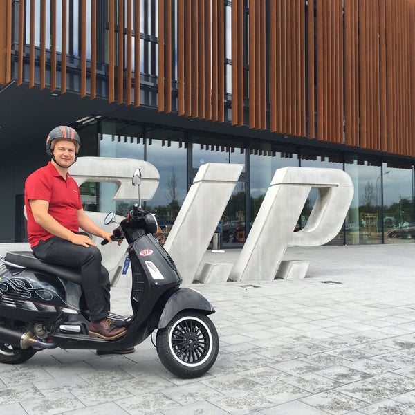 The best thing out there they are like us, crazy about vespas:) take care about customer, helpfull, also give more than enough information about product.